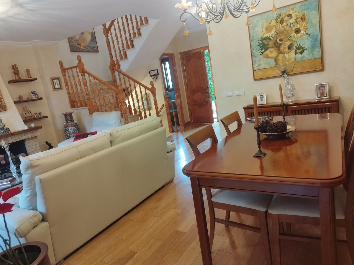 5 Bed, 2 Bath, HouseFor Sale, Palma de Mallorca, Islas Baleares