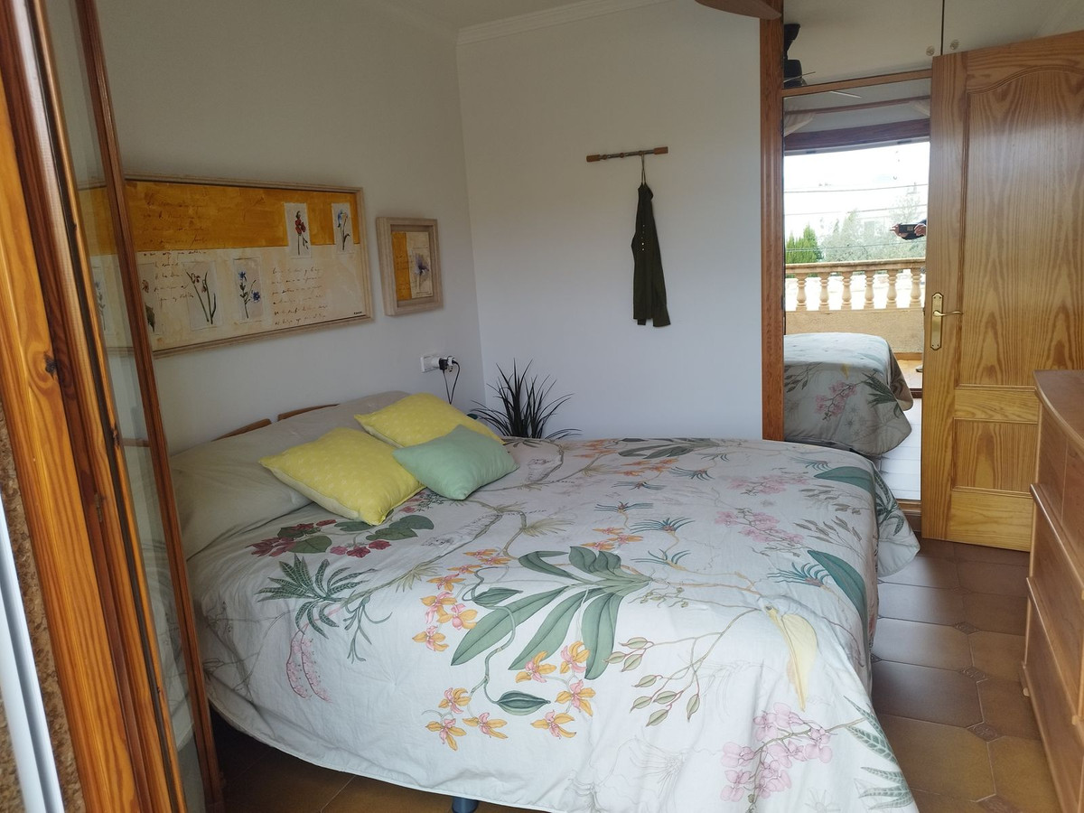 5 Bed, 2 Bath, HouseFor Sale, Palma de Mallorca, Islas Baleares