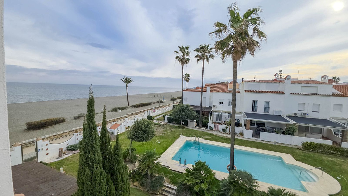 5 Bed, 4 Bath, HouseFor Sale, Casares Playa, Malaga