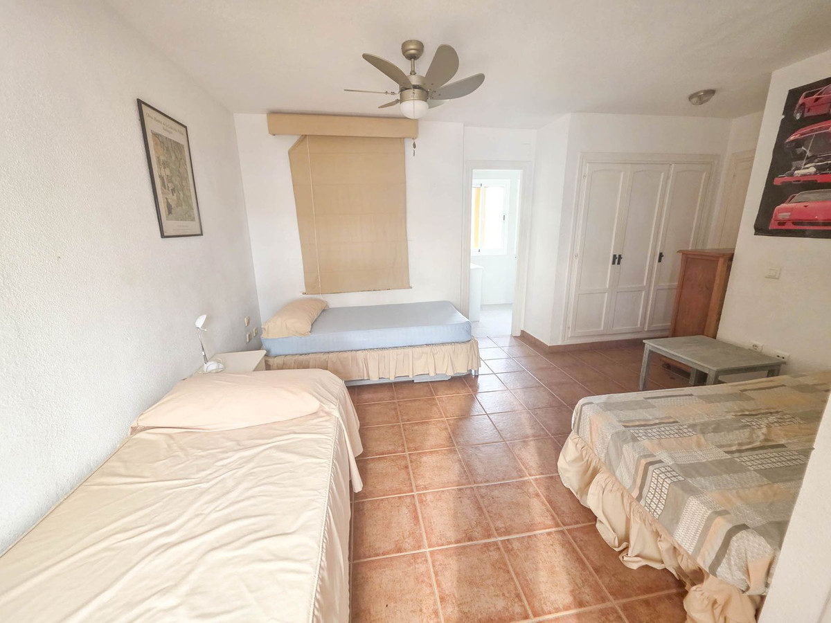 5 Bed, 4 Bath, HouseFor Sale, Casares Playa, Malaga