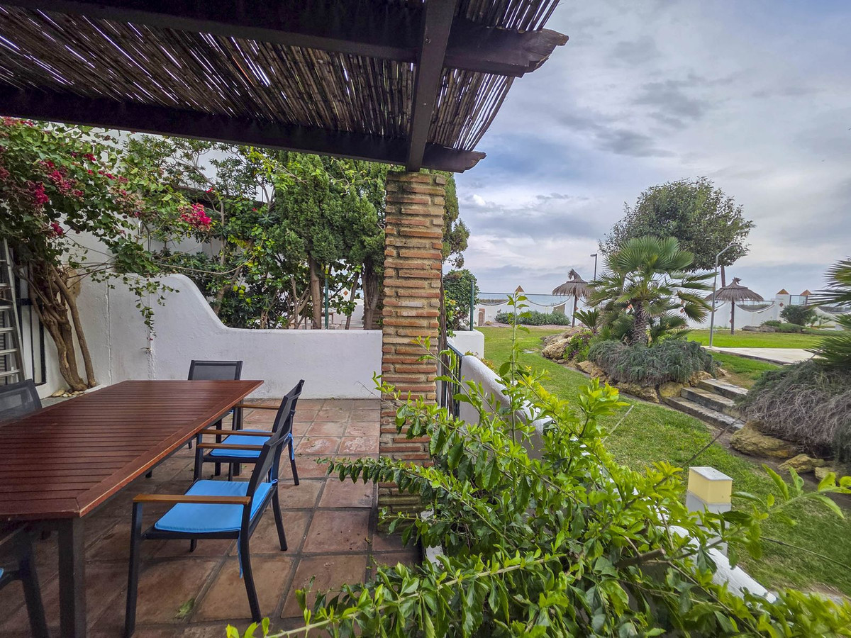 5 Bed, 4 Bath, HouseFor Sale, Casares Playa, Malaga