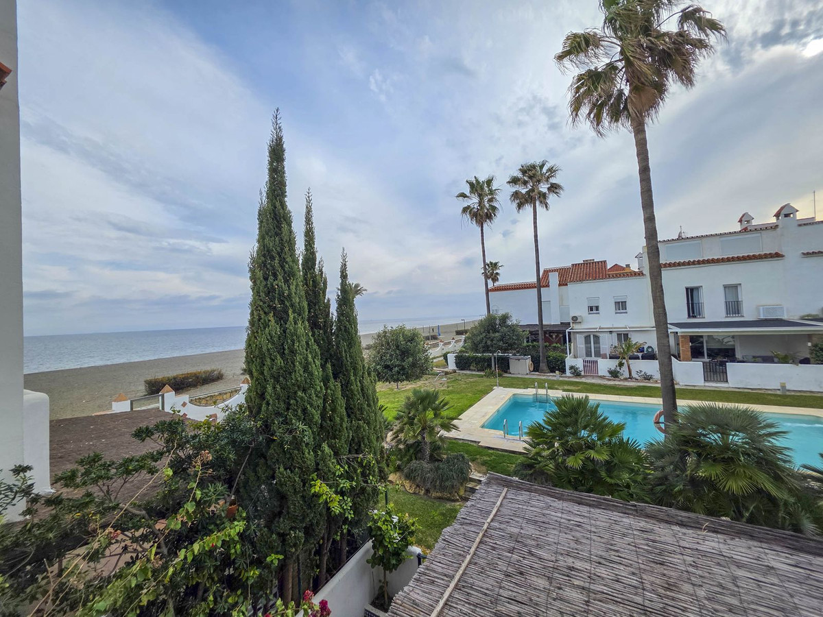 5 Bed, 4 Bath, HouseFor Sale, Casares Playa, Malaga