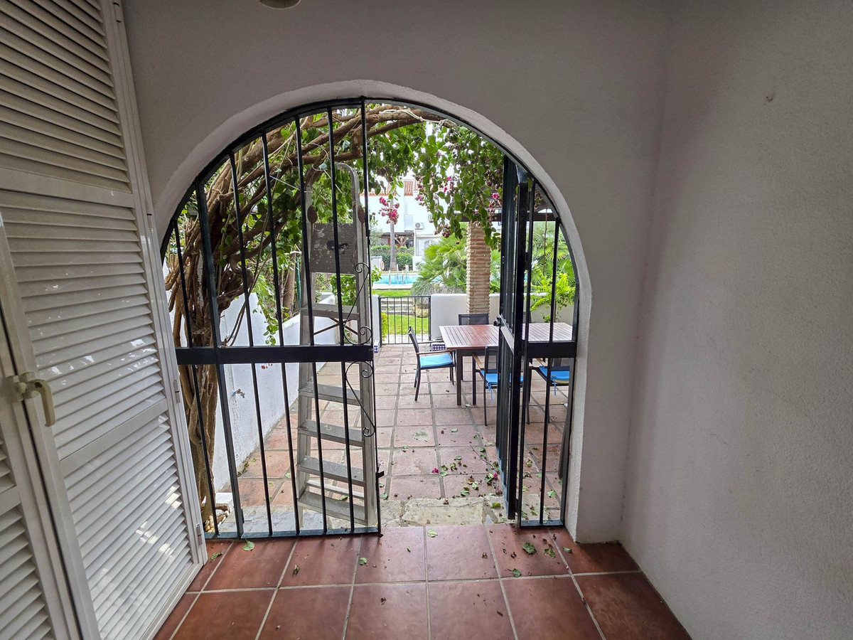 5 Bed, 4 Bath, HouseFor Sale, Casares Playa, Malaga