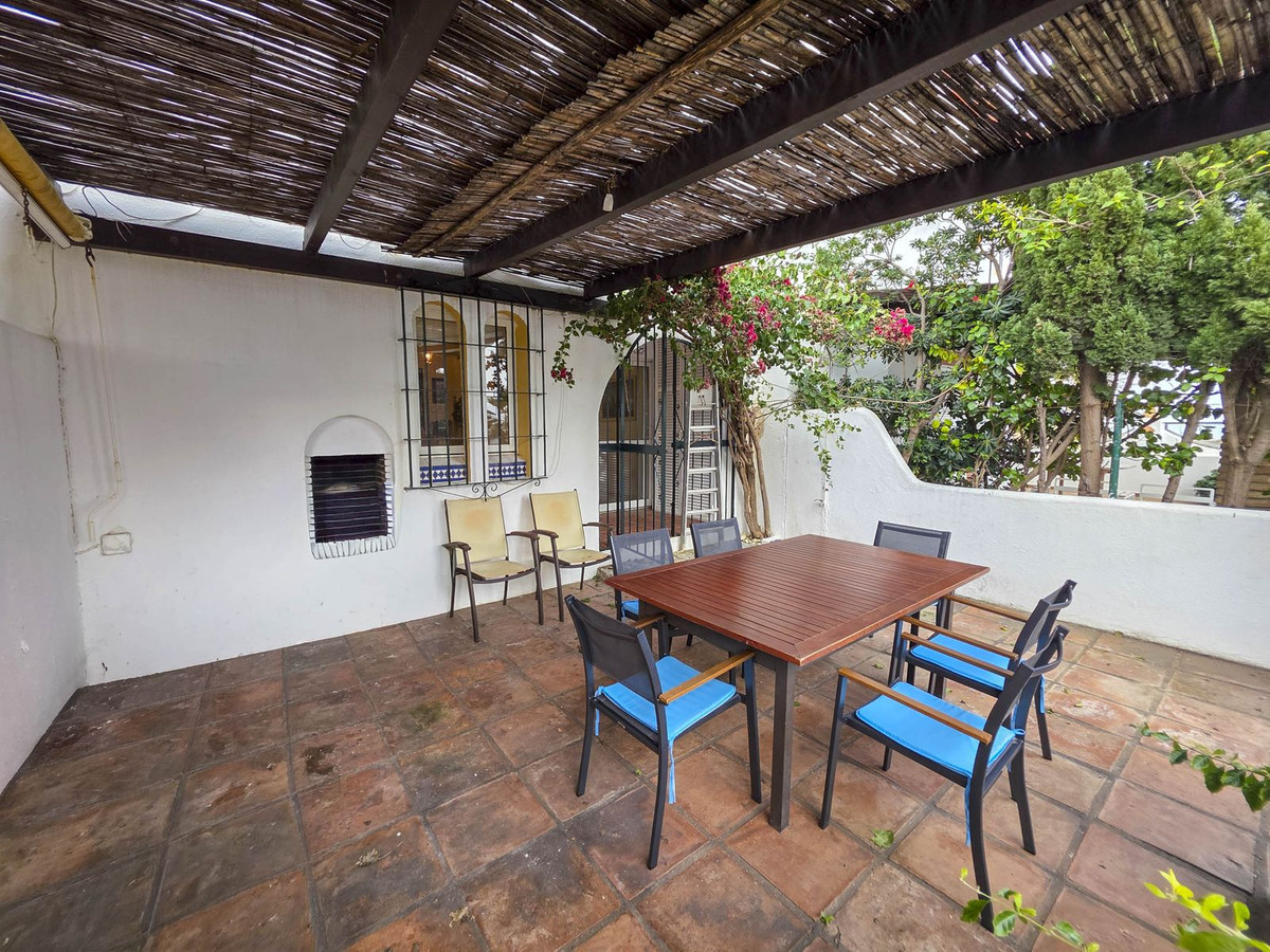 5 Bed, 4 Bath, HouseFor Sale, Casares Playa, Malaga