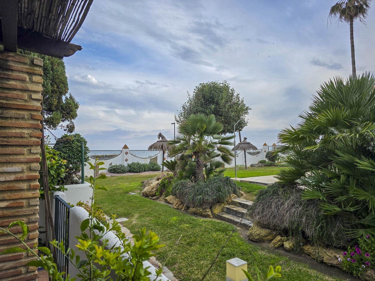 5 Bed, 4 Bath, HouseFor Sale, Casares Playa, Malaga