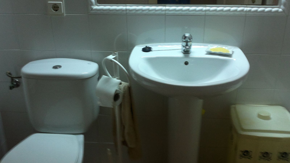 2 Bed, 1 Bath, ApartmentFor Sale, Casares Playa, Malaga