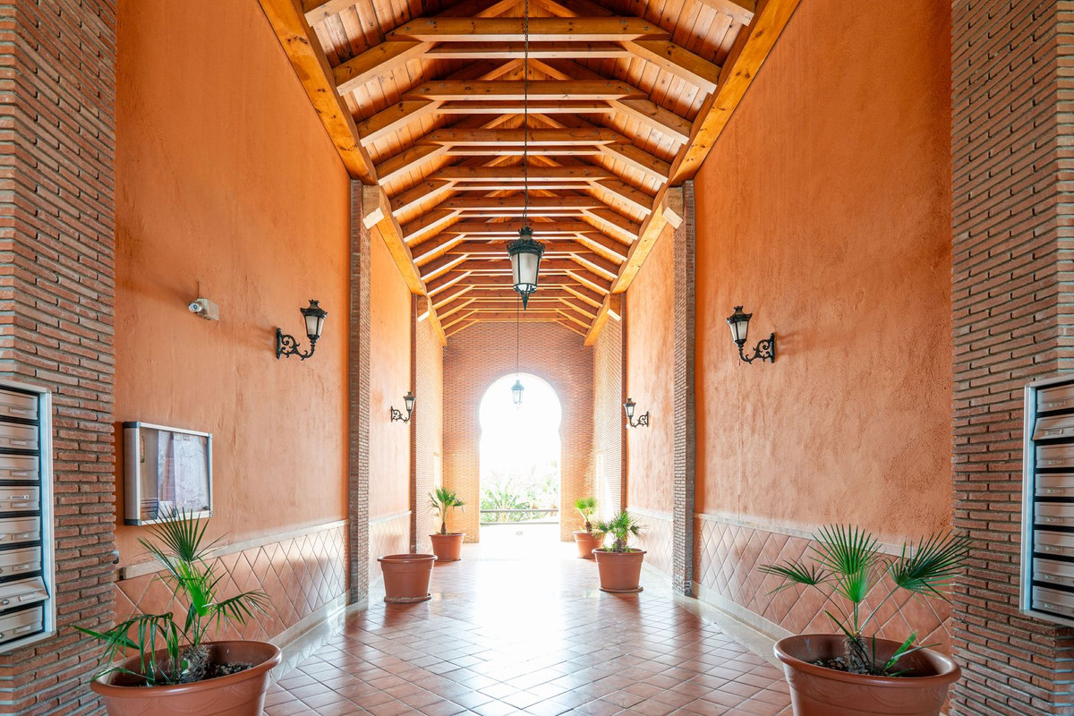 2 Bed, 2 Bath, ApartmentFor Sale, La Duquesa, Malaga