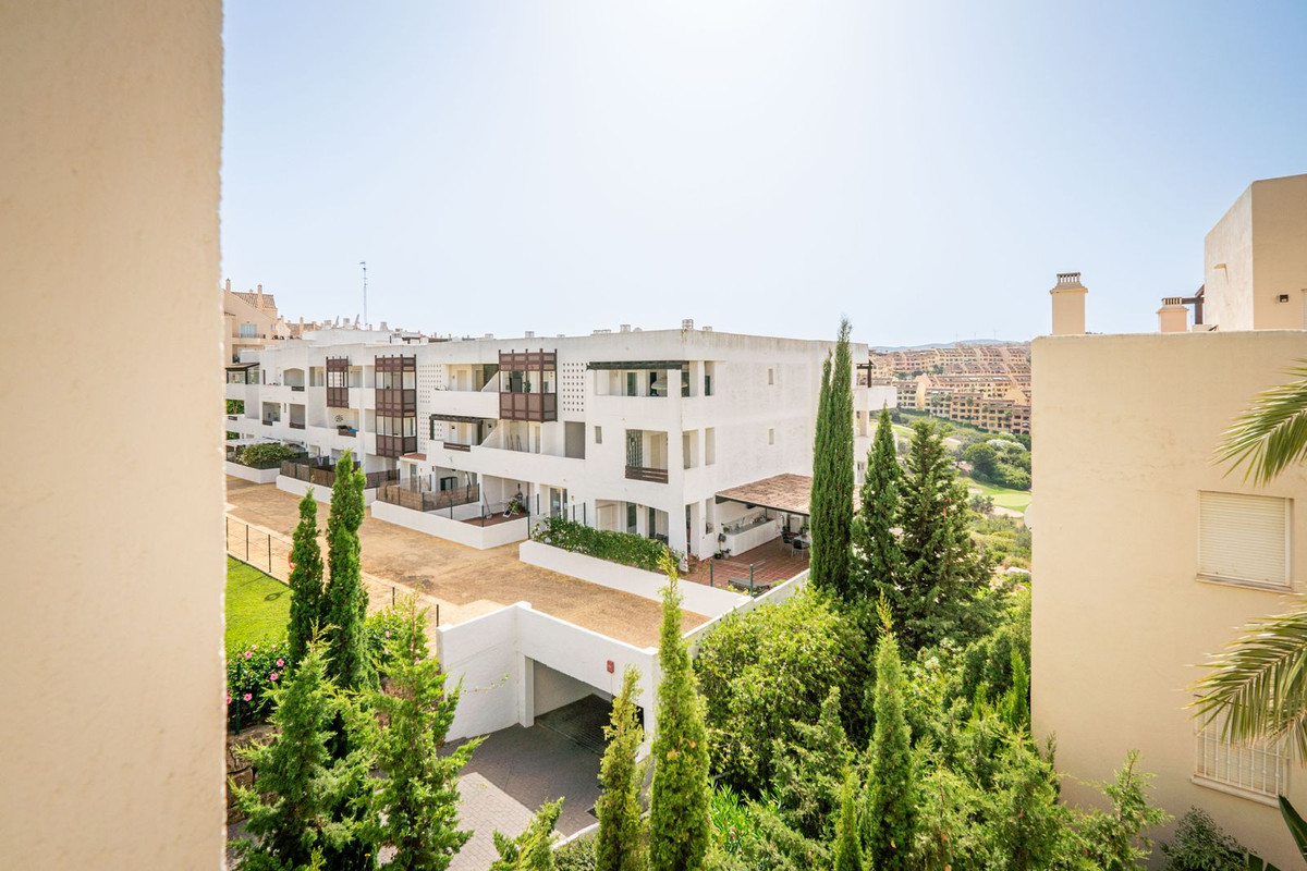 2 Bed, 2 Bath, ApartmentFor Sale, La Duquesa, Malaga