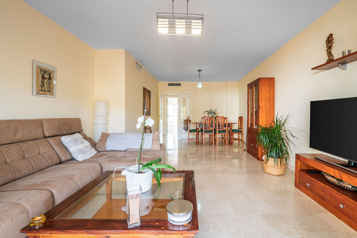2 Bed, 2 Bath, ApartmentFor Sale, La Duquesa, Malaga