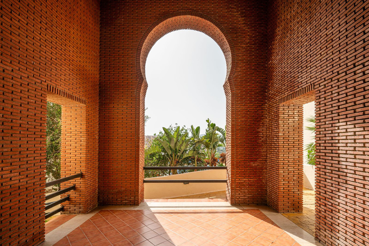 2 Bed, 2 Bath, ApartmentFor Sale, La Duquesa, Malaga