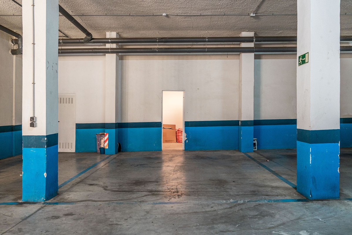 2 Bed, 2 Bath, ApartmentFor Sale, La Duquesa, Malaga