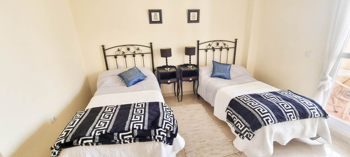 2 Bed, 2 Bath, ApartmentFor Sale, La Duquesa, Malaga