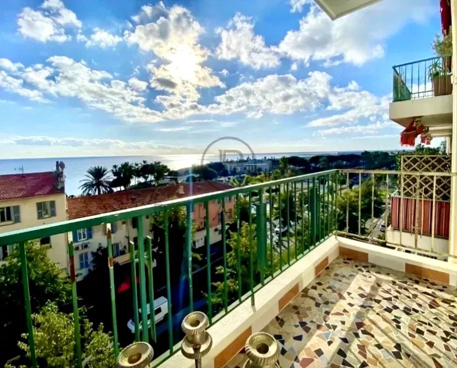 3 Bed, 1 Bath, ApartmentFor Sale, Nice, Alpes-Maritimes