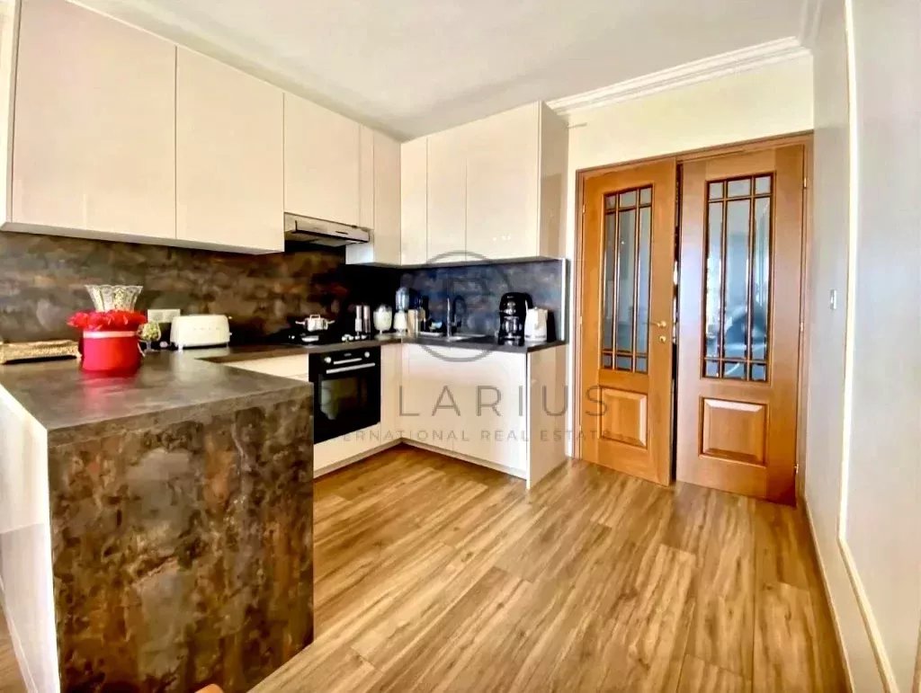 3 Bed, 1 Bath, ApartmentFor Sale, Nice, Alpes-Maritimes