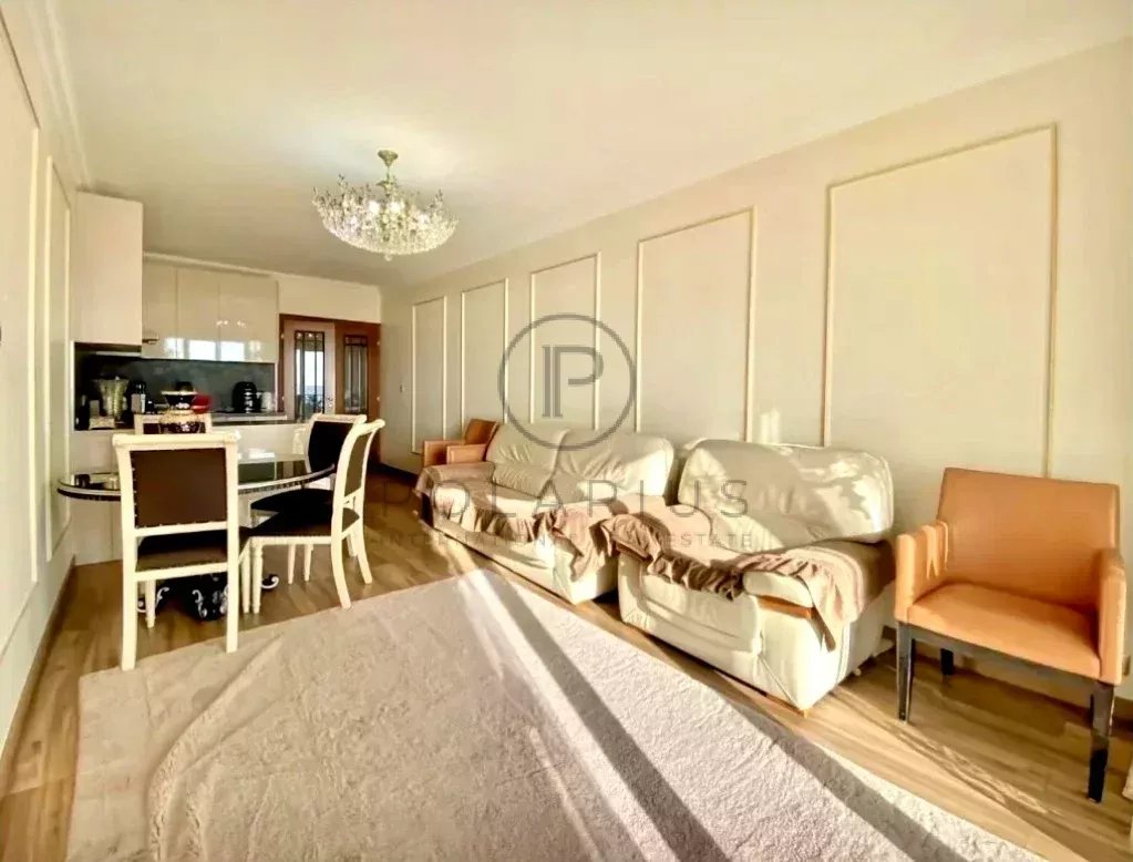 3 Bed, 1 Bath, ApartmentFor Sale, Nice, Alpes-Maritimes