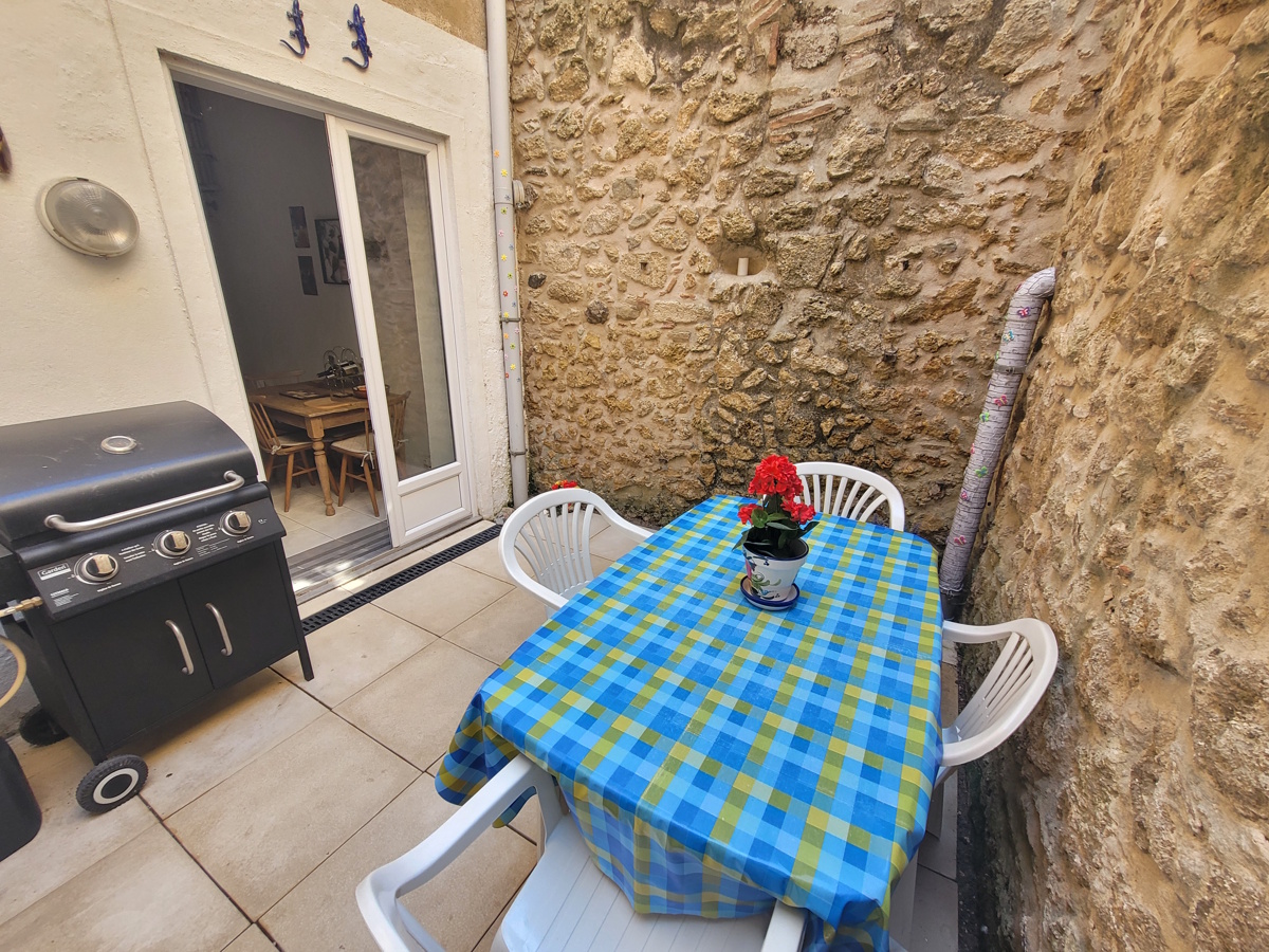 3 Bed, 1 Bath, ApartmentFor Sale, Saint Genies De Fontedit, Herault, Languedoc-Roussillon, 34480