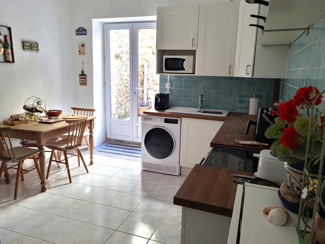 3 Bed, 1 Bath, ApartmentFor Sale, Saint Genies De Fontedit, Herault, Languedoc-Roussillon, 34480