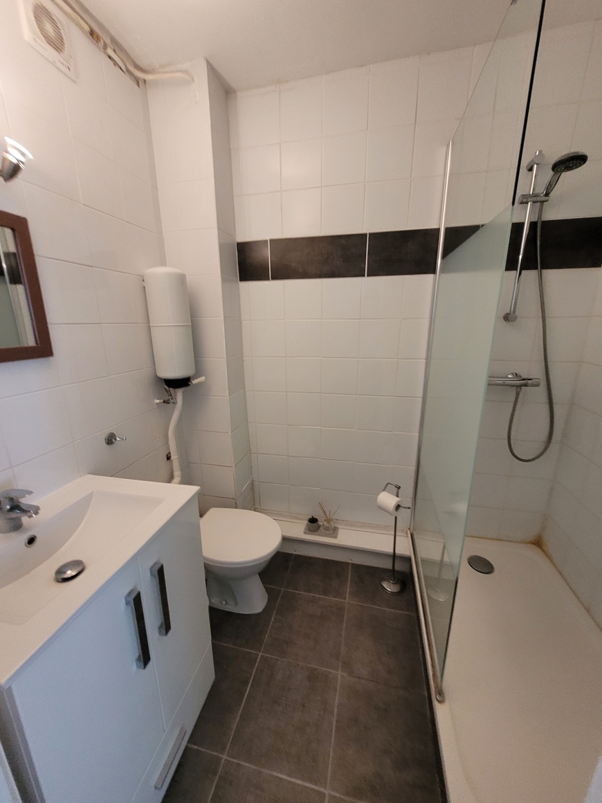 3 Bed, 1 Bath, ApartmentFor Sale, Saint Genies De Fontedit, Herault, Languedoc-Roussillon, 34480