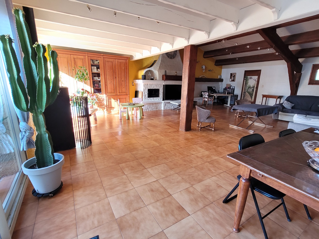 4 Bed, 2 Bath, HouseFor Sale, Maraussan, Herault, Languedoc-Roussillon, 34370