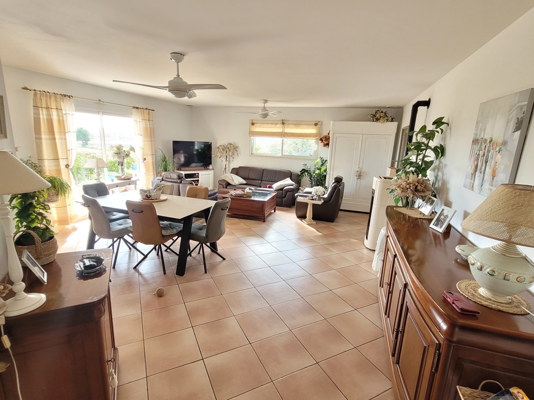 4 Bed, 2 Bath, HouseFor Sale, Autignac, Herault, Languedoc-Roussillon, 34480