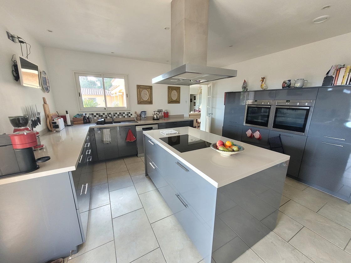 4 Bed, 2 Bath, HouseFor Sale, Magalas, Herault, Languedoc-Roussillon, 34480