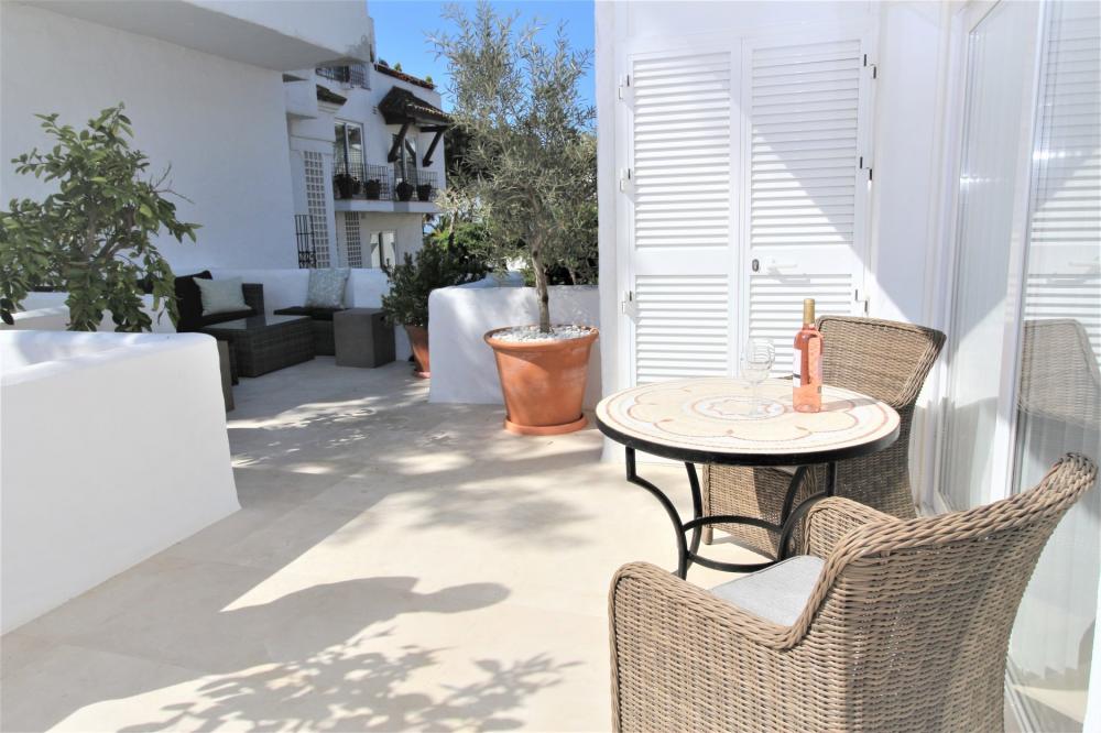 2 Bed, 2 Bath, ApartmentFor Sale, Puerto Banus, Malaga