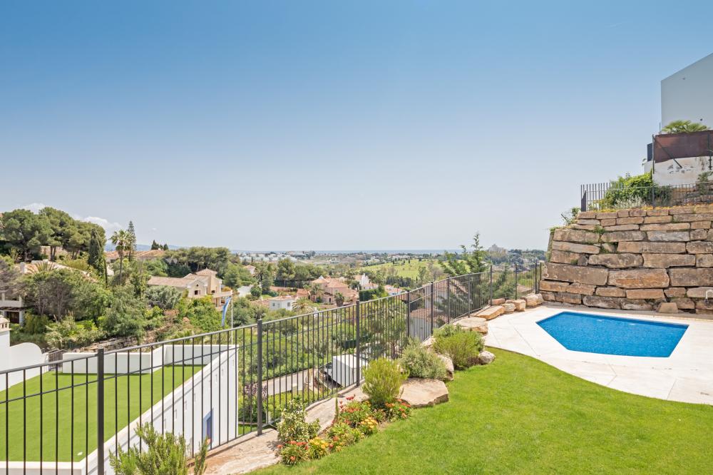 2 Bed, 2 Bath, ApartmentFor Sale, Benahavis, Malaga