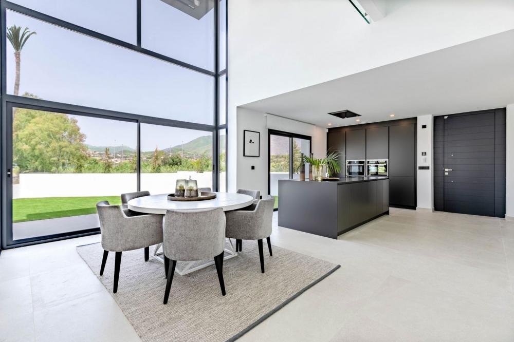 3 Bed, 3 Bath, HouseFor Sale, Estepona, Malaga