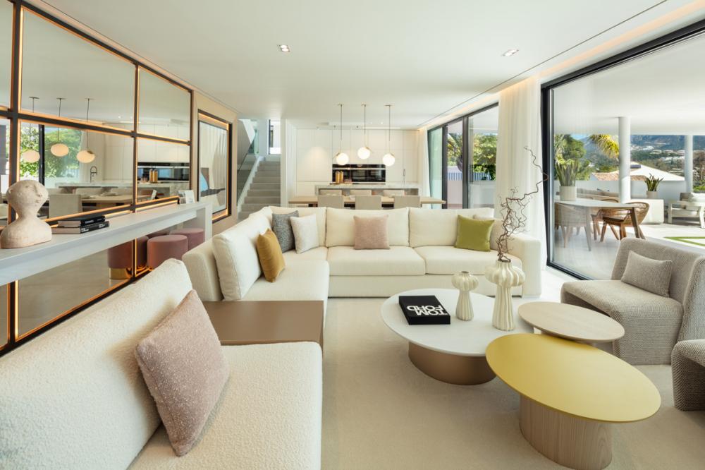 5 Bed, 4 Bath, HouseFor Sale, Nueva Andalucia, Malaga