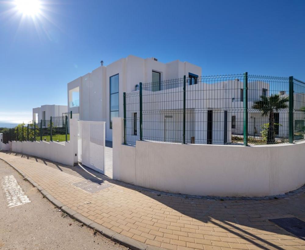 3 Bed, 3 Bath, HouseFor Sale, Sotogrande Costa, Malaga