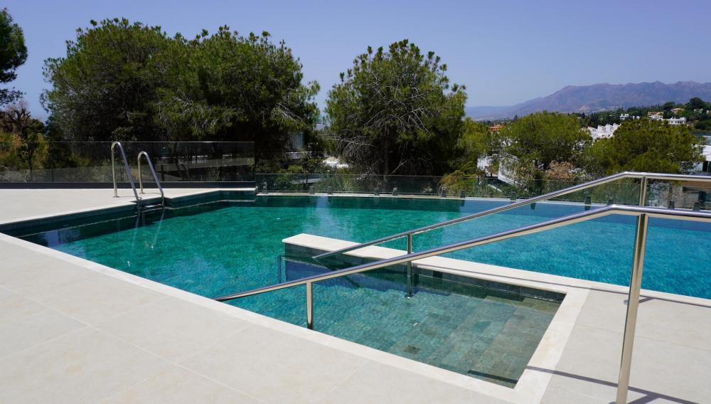 3 Bed, 3 Bath, ApartmentFor Sale, Cabopino, Malaga