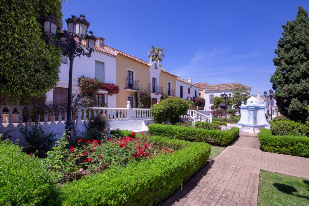 3 Bed, 3 Bath, HouseFor Sale, New Golden Mile, Malaga