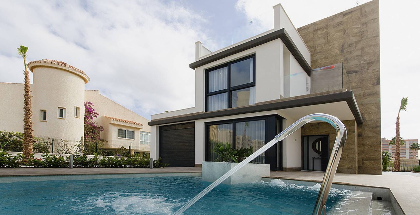 4 Bed, 3 Bath, HouseFor Sale, Dehesa de Campoamor, Alicante