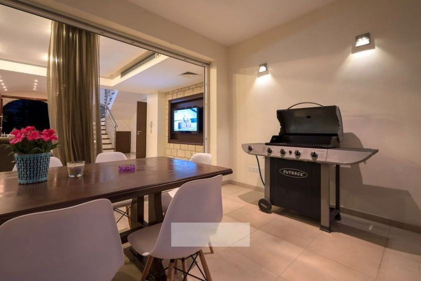 6 Bed, 5 Bath, HouseFor Sale, Universal, Paphos