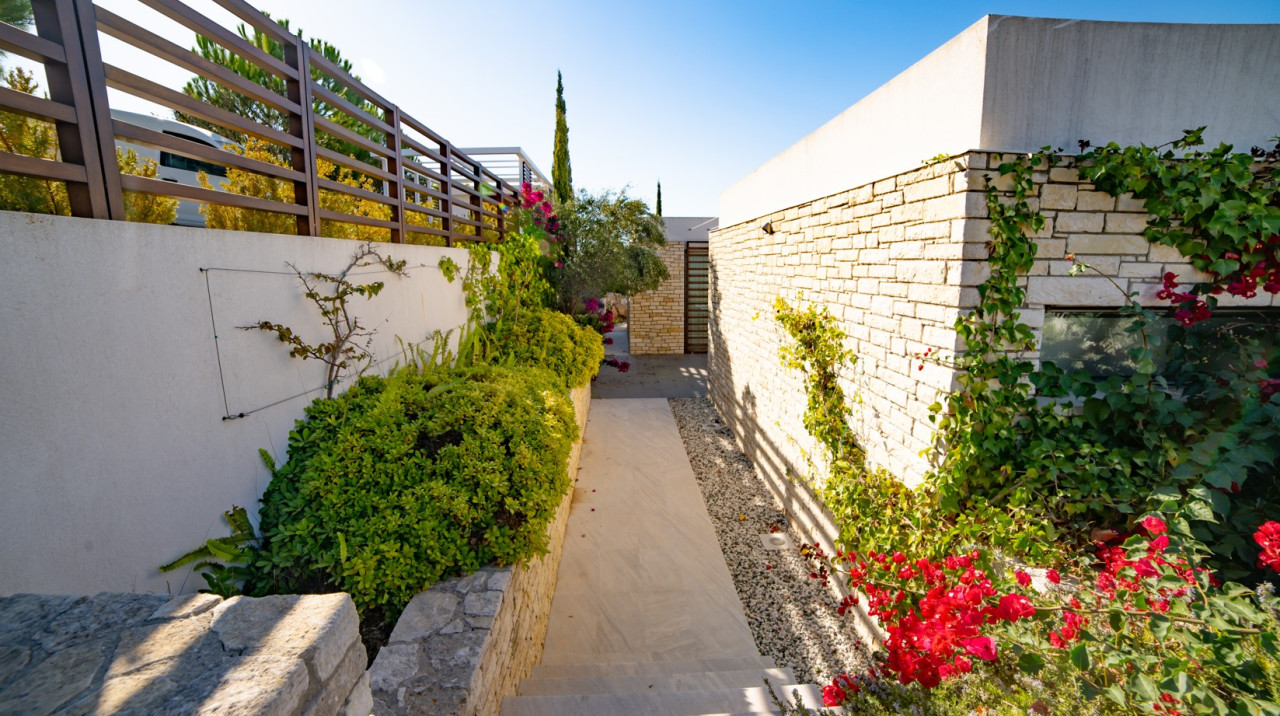 3 Bed, 2 Bath, HouseFor Sale, Tsada, Paphos