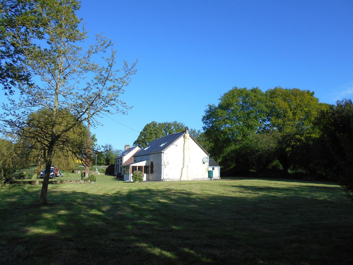 5 Bed, 3 Bath, HouseFor Sale, Courcité, Mayenne, 53700