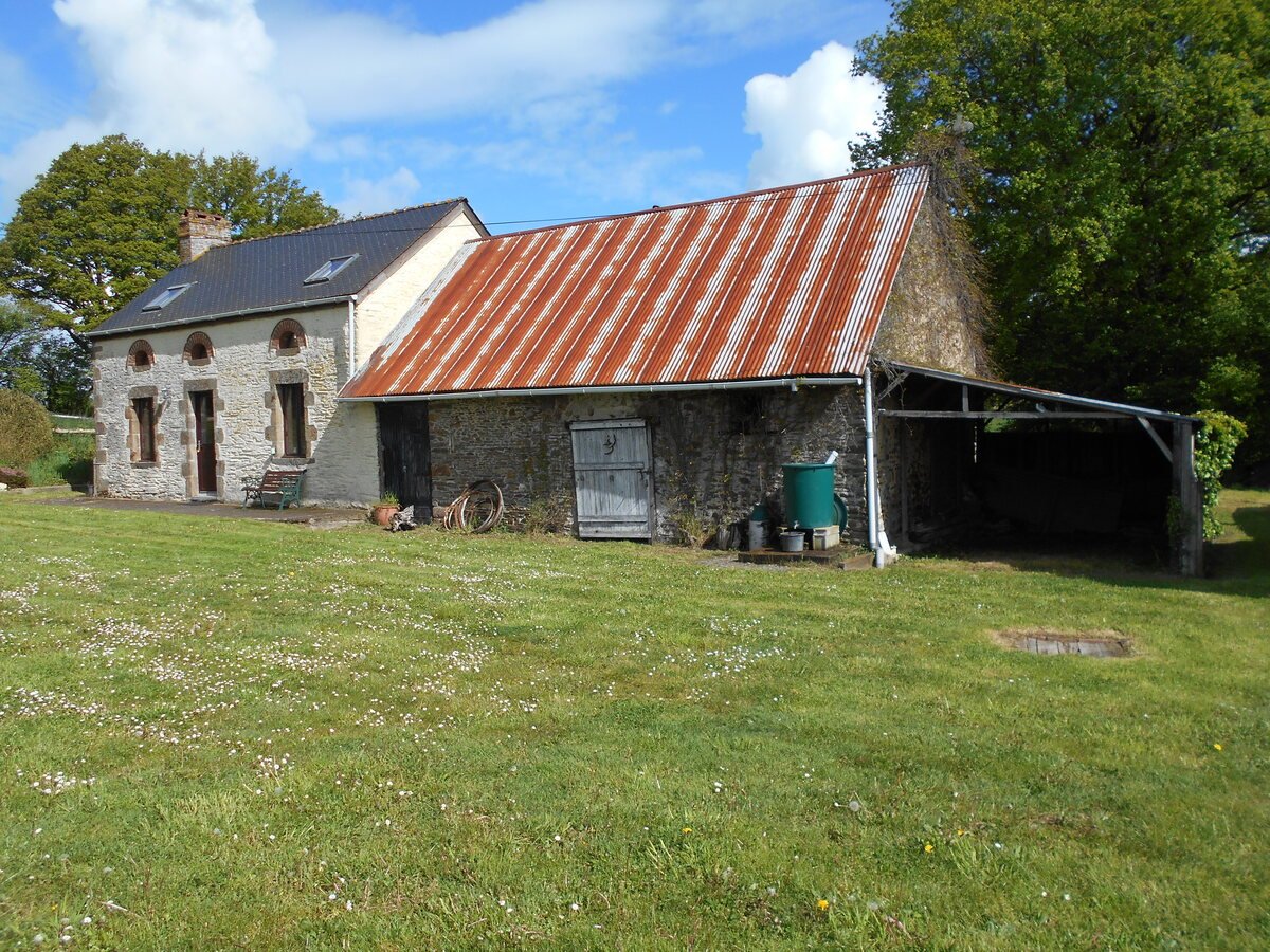 5 Bed, 3 Bath, HouseFor Sale, Courcité, Mayenne, 53700