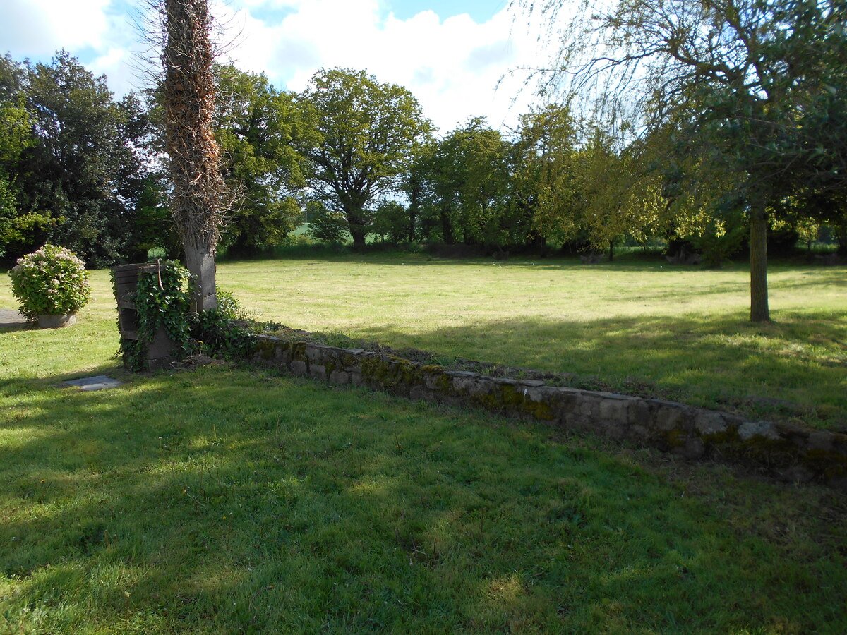 5 Bed, 3 Bath, HouseFor Sale, Courcité, Mayenne, 53700