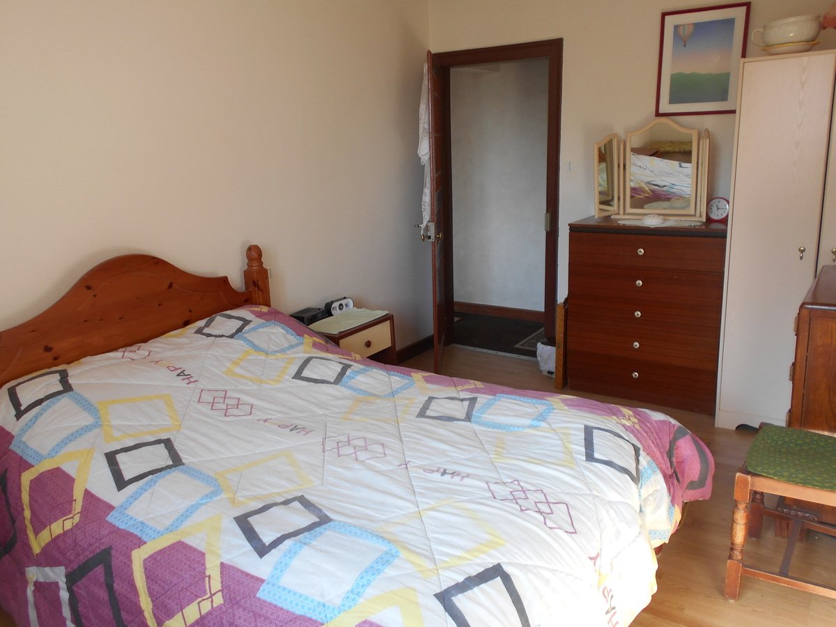 3 Bed, 1 Bath, HouseFor Sale, Pays-de-la-Loire, 53700