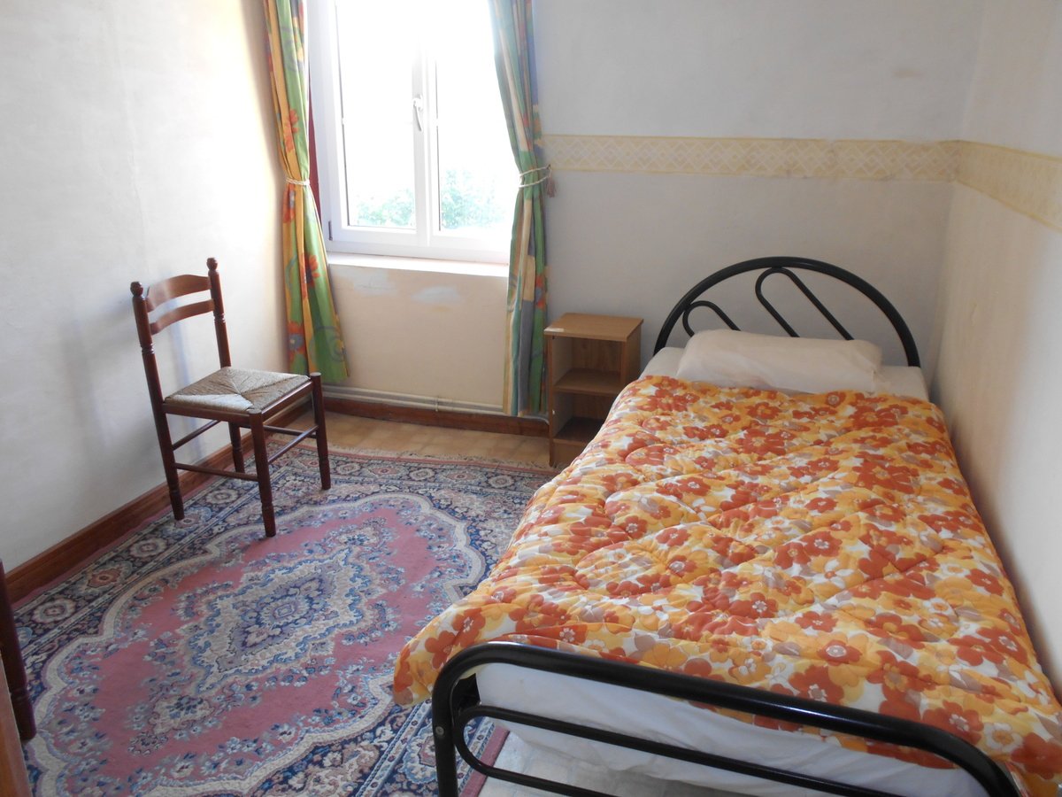 3 Bed, 1 Bath, HouseFor Sale, Pays-de-la-Loire, 53700