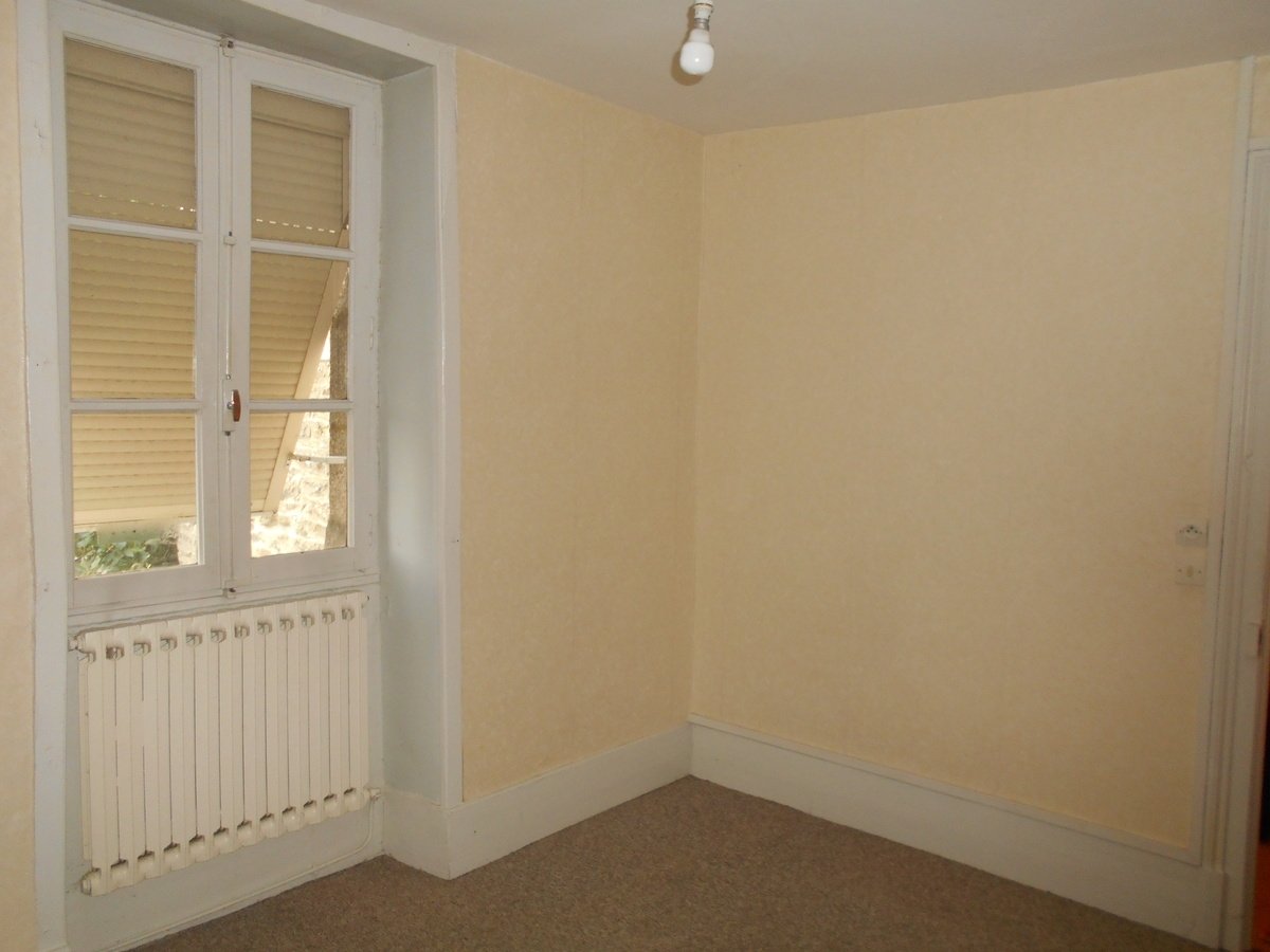 2 Bed, 1 Bath, HouseFor Sale, Pré-en-Pail-Saint-Samson, 53140