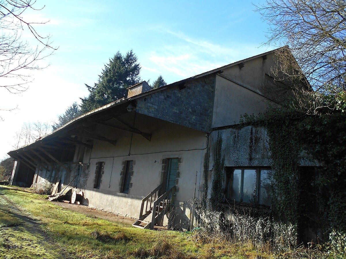 3 Bed, 2 Bath, HouseFor Sale, Gesvres, Pays-de-la-Loire, 53370