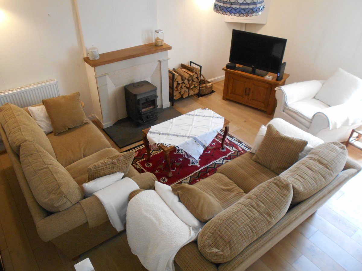 3 Bed, 2 Bath, HouseFor Sale, Saint-Aignan-de-Couptrain, Pays-de-la-Loire, 53250