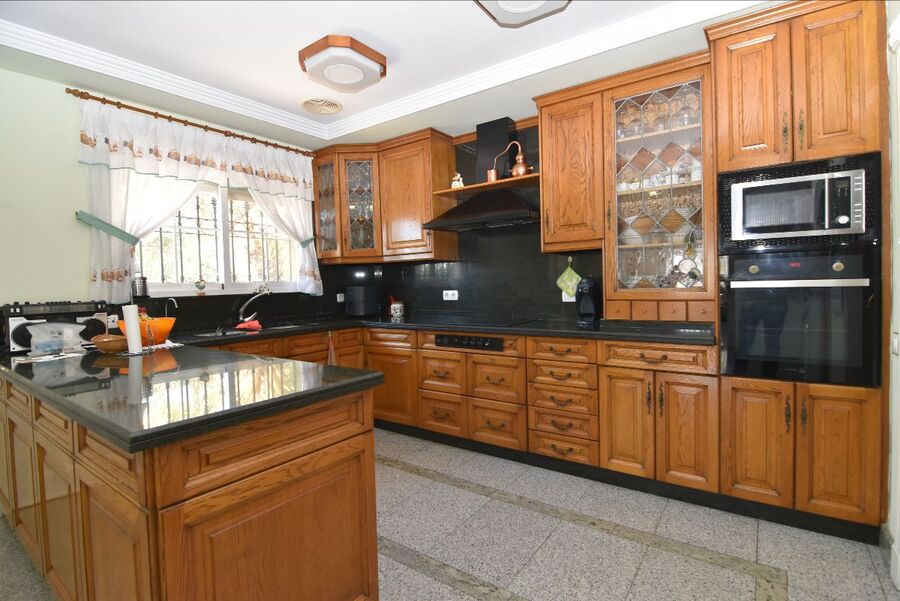 7 Bed, 4 Bath, HouseFor Sale, Elche, Alicante