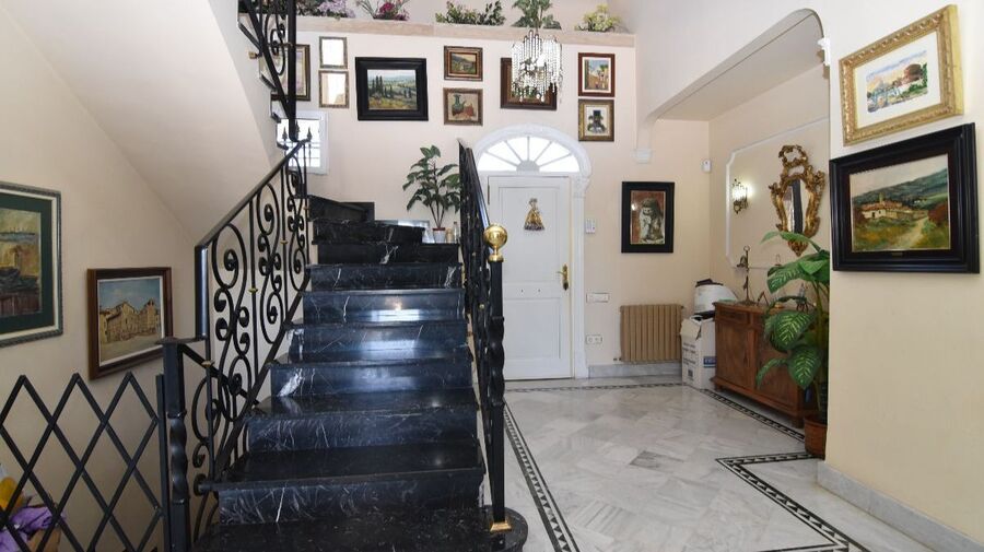 7 Bed, 4 Bath, HouseFor Sale, Elche, Alicante