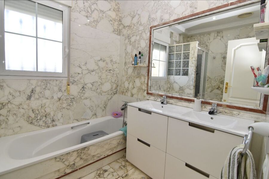 7 Bed, 4 Bath, HouseFor Sale, Elche, Alicante