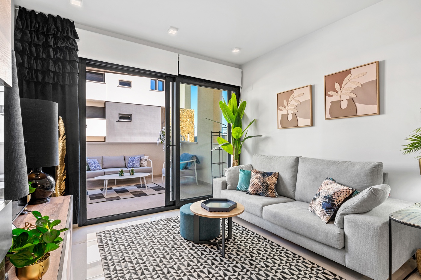 3 Bed, 2 Bath, ApartmentFor Sale, Orihuela Costa, Alicante