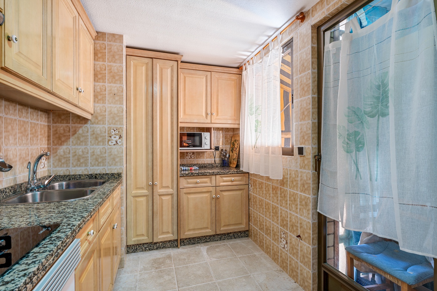 3 Bed, 1 Bath, ApartmentFor Sale, Arenales del Sol, Alicante