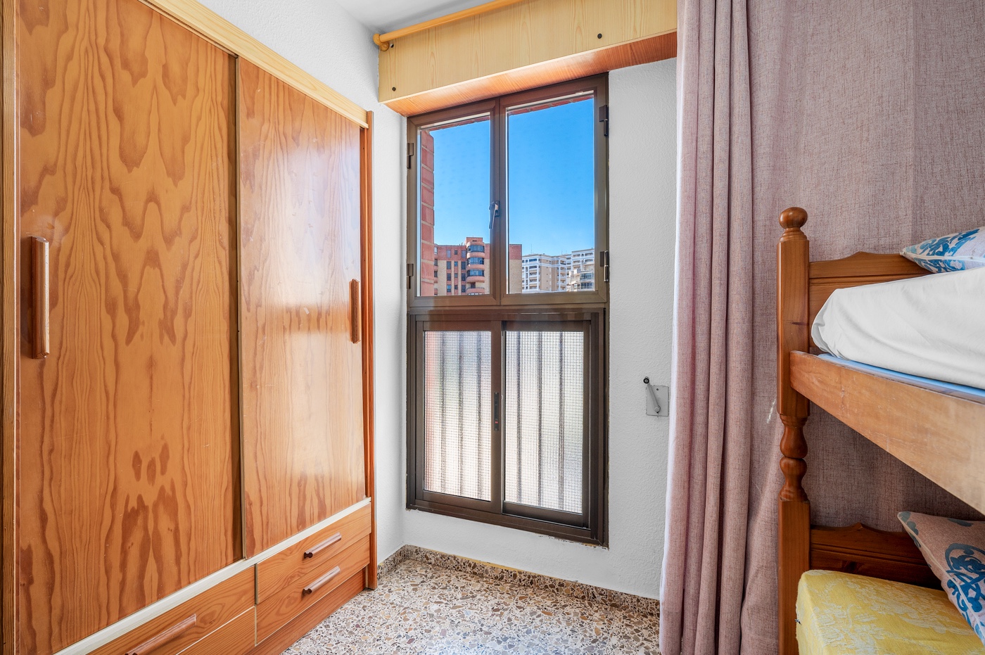 3 Bed, 1 Bath, ApartmentFor Sale, Arenales del Sol, Alicante