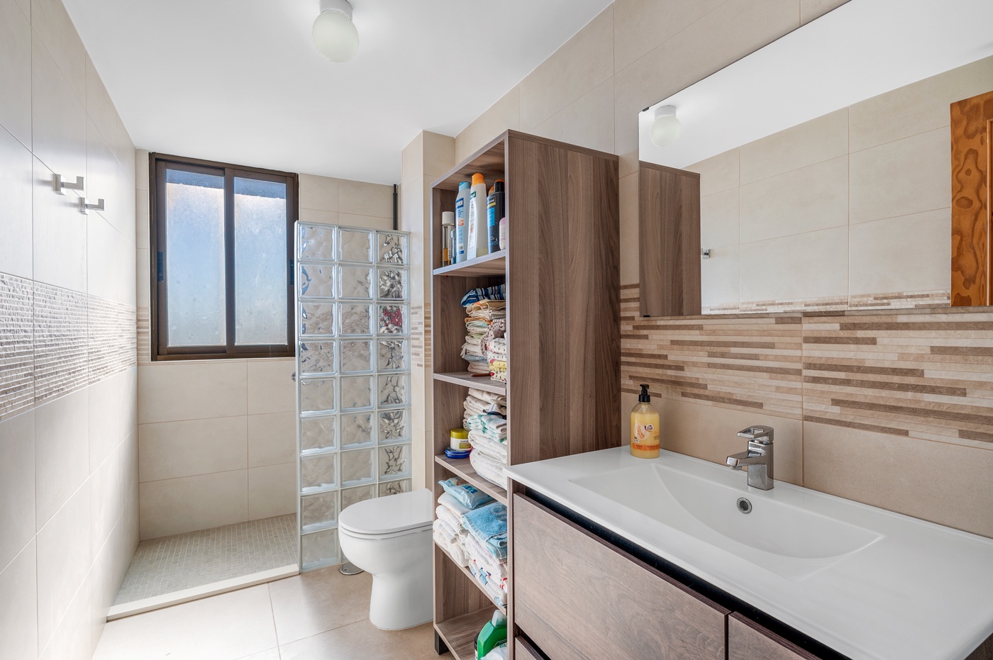 3 Bed, 1 Bath, ApartmentFor Sale, Arenales del Sol, Alicante